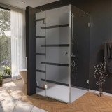 Maatwerk douchecabine met satijnglas, deur aan de zijkant AREA 7/210